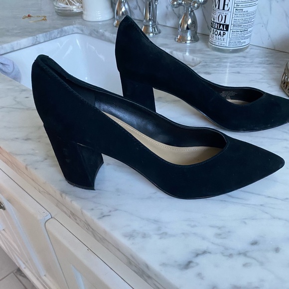 Marc fisher block heels. Size 7 - Picture 2 of 4